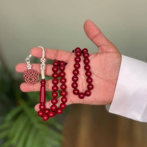 مسباح بكلايت عنابي غامق مع فواصل وطرابزونة عنابي