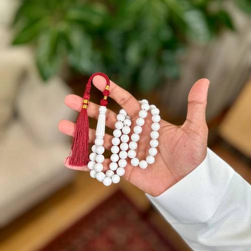 مسباح بكلايت أبيض كركوشة عنابية