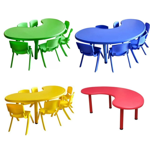 Single-Level Crescent Plastic Table 156×85×50 cm