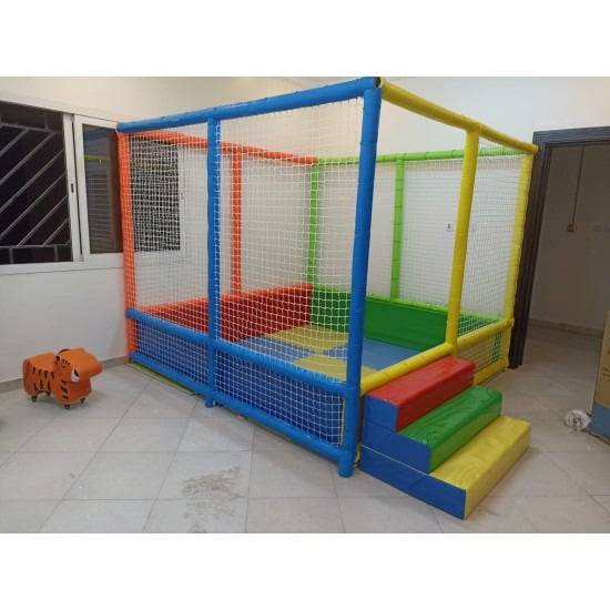 حوض كرات مع الارضيات بدون الكرات مقاس :250*250*200سم