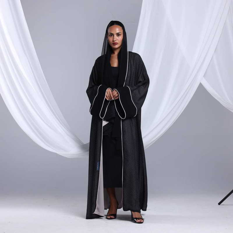 Minimalist Polka Dots Abaya 