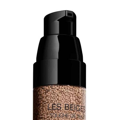 LES BEIGES TOUCHE DE TEINT مستحضر للمسات نضرة للبشرة بقطرات ميكروية بأصباغ. يُعزز التجانس - ينير - يُرطب. إشراقة صحية طبيعية، يمكن زيادة كثافتها