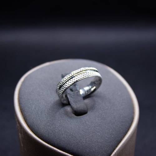 Elegant 925 Sterling Silver Band