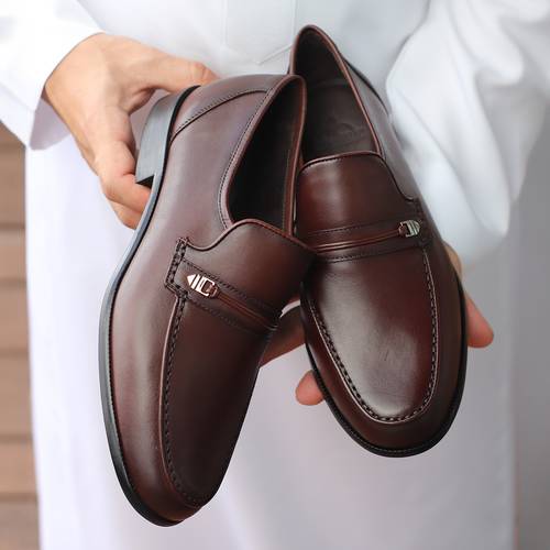 حذاء موكاسين بني مريح  وأنيق