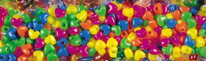 مجموعة خرز متنوعة علي شكل قلوب