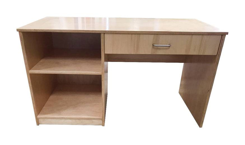 مكتب معلم: Size: W 1200 x D 600 x H 760 mm.