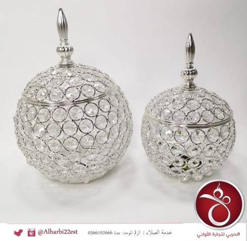 علبة حلاوة كرستال فضي بمقاسات مختلفة 