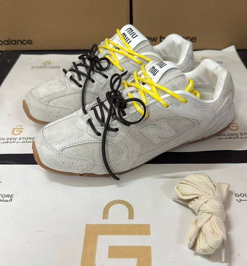 New Balance ( Miu Miu )530