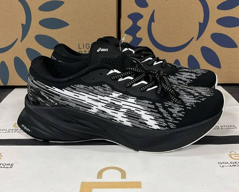 ASICS NOVABLAST 3