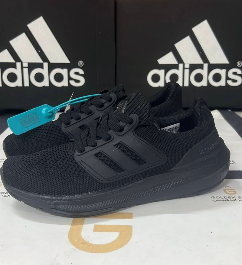 ADIDAS ULTRABOOST