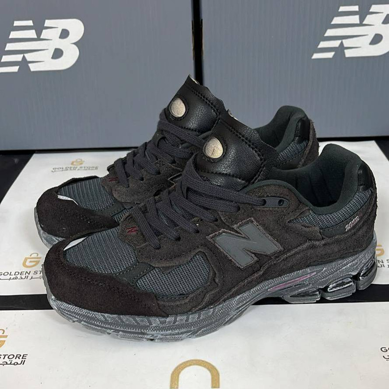 New Balance 2002R