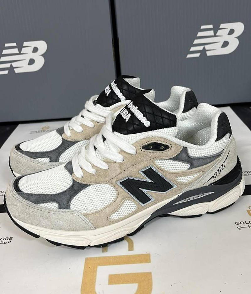New Balance 990 V3
