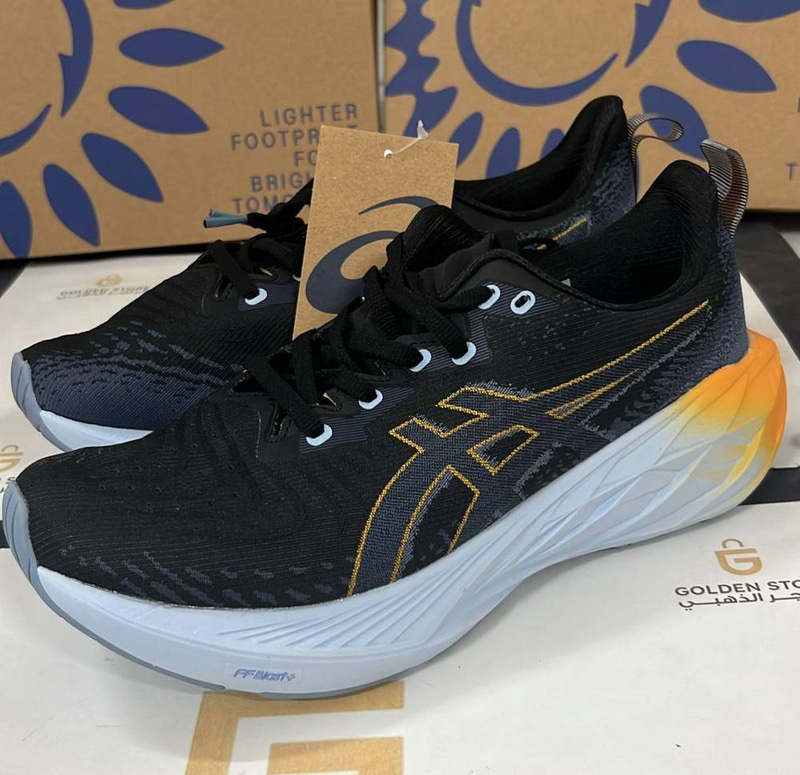 ASICS NOVABLAST 4