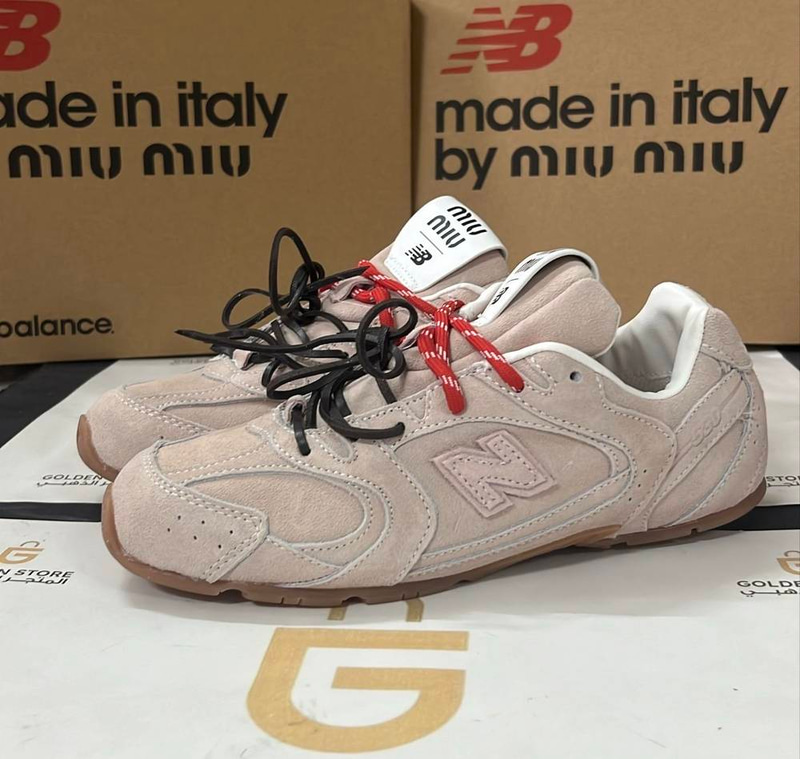 New Balance ( Miu Miu )530