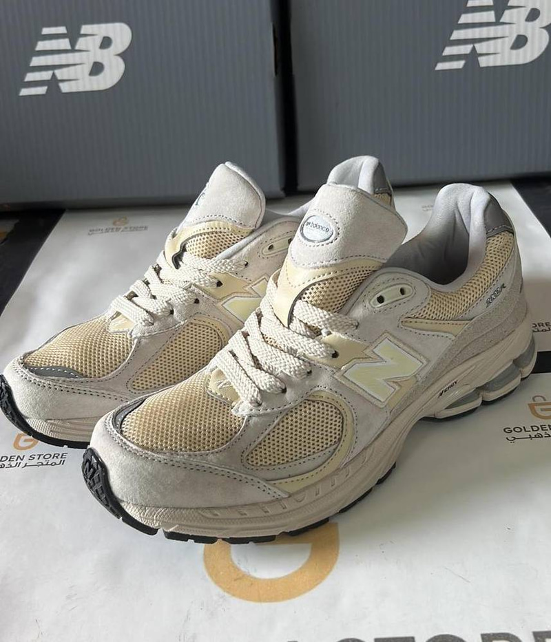 New Balance 2002R
