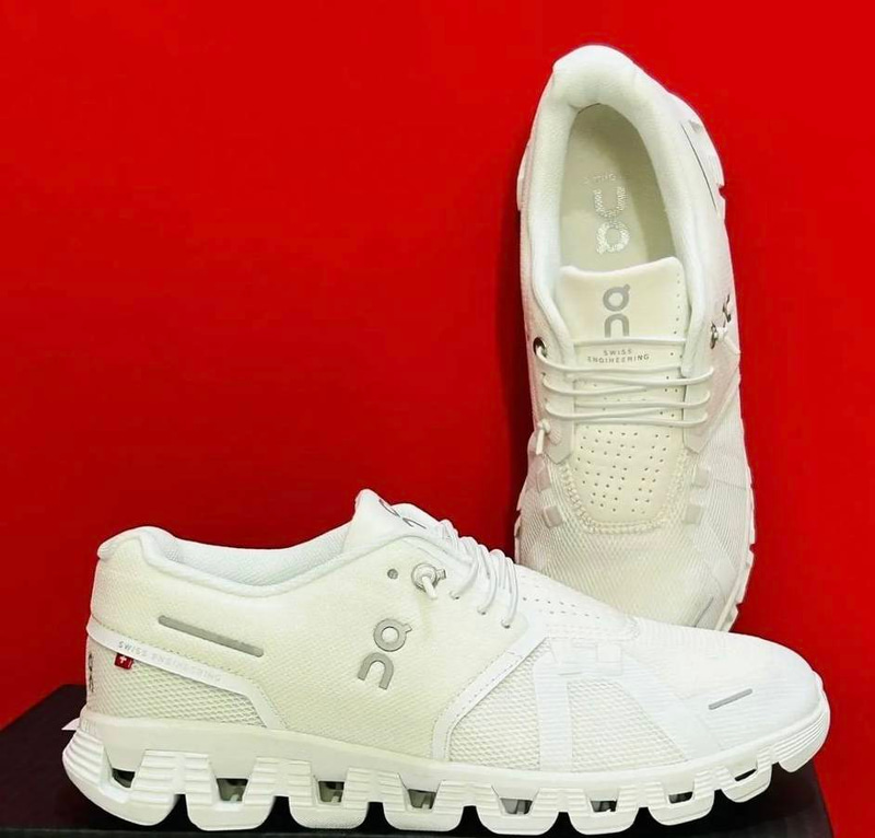 On cloud 5 white
