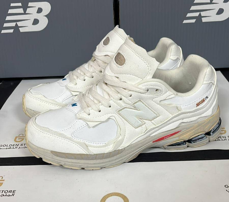 New Balance 2002R