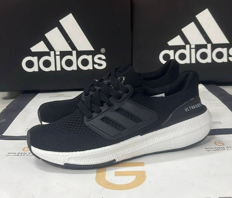 ADIDAS ULTRABOOST