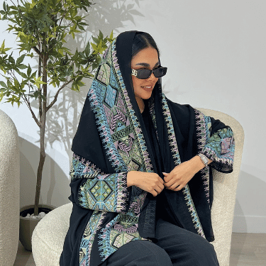 طرحه سوداء بتطريز سدو ملون