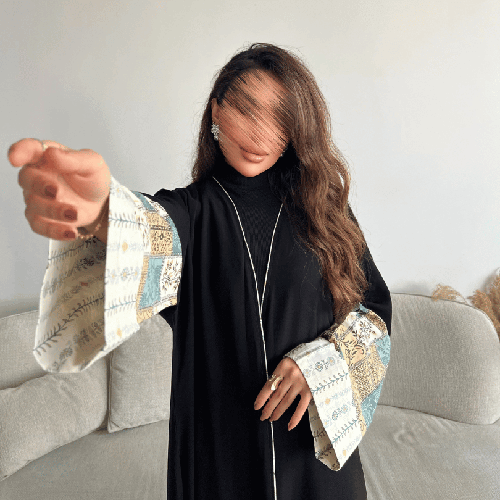 عباية كريب ملكي بأكمام قلاب لنن هندي (عباية أشواق)
