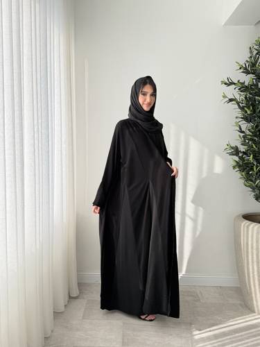 عباية كريب ملكي بتدخيلات شيفون بفصوص سوداء وأكمام مبطنة(عباية رحاب)
