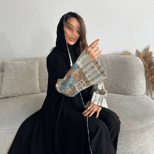 عباية كريب ملكي بأكمام قلاب لنن هندي (عباية أشواق)