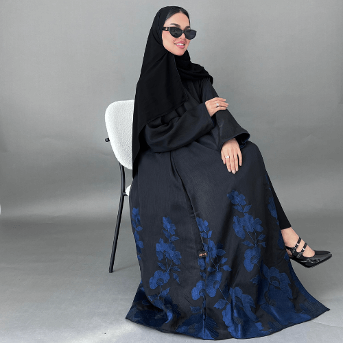 عباية كريب فاخر بتطريز أزرق أنيق من الأسفل (عباية رشا أزرق)