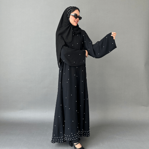 عباية كلوش مزينة باللؤلؤ الأبيض على كامل العباية (عباية نجود) 