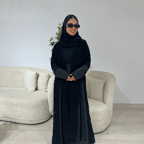 عباية سوداء لف كريب ملكي مع اورقنزا لماع ( عباية نون)