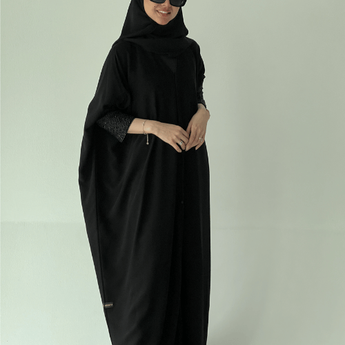 عباية بشت كريب ملكي مع شك أسود بالأكمام