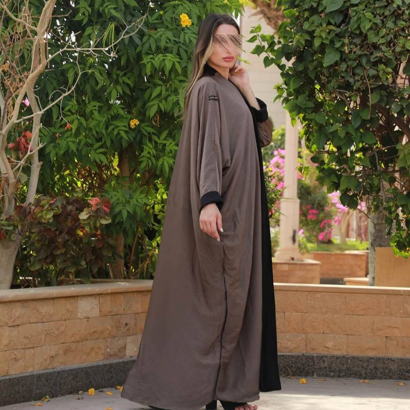 عباية دبل فيس حرير مغسول بني وأسود