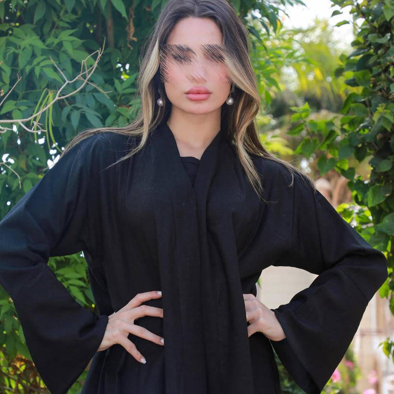 عباية كلوش كريب بكسرات أنيقة