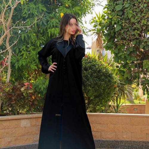 عباية كتان بياقة رسمية وكم قلاب
