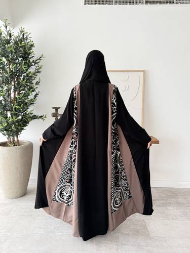 عباية كريب ملكي سوداء نص كلوش بتطريز سدو (عباية احلام )