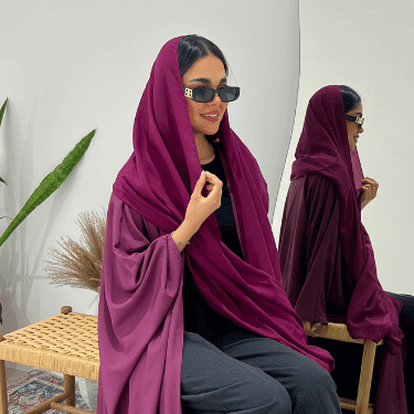 طرحة باللون العنابي