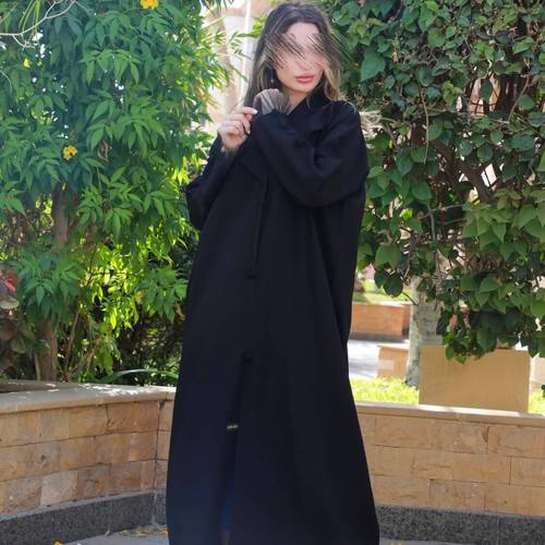 عباية يومية بياقة كلاسيكية وكم تل 