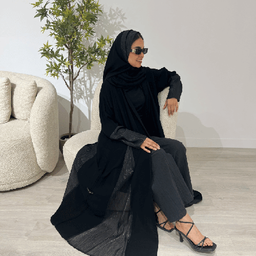 عباية سوداء لف كريب ملكي مع اورقنزا لماع ( عباية نون)