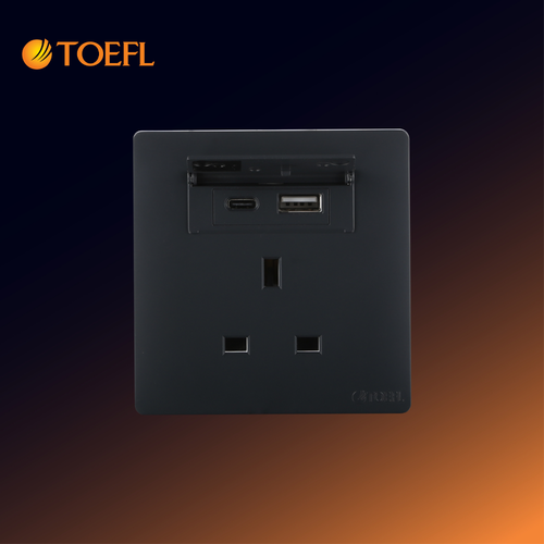 مقبس ثلاثي مع منفذ يو اس بي USB مع تايب سي TYPE-C لون أسود بيانو 