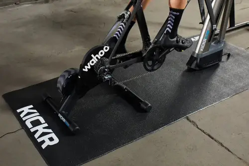 واهوو  بساط التمرين KICKR MAT BIKE