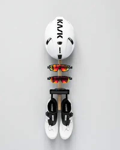حامل جداري TONS | D . Shoes + 2x Glasses + Helmet + Tray