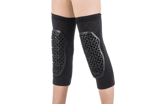 حماية الركبة للأطفال SERYT YOUTH Flow Knee Alps Black