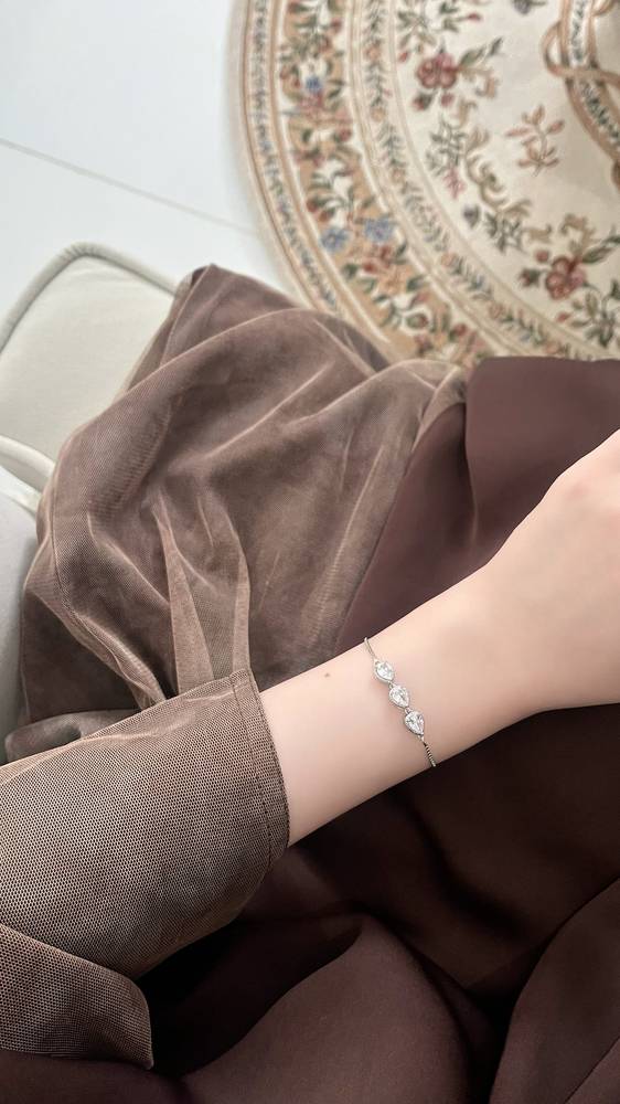 اسورة 011
