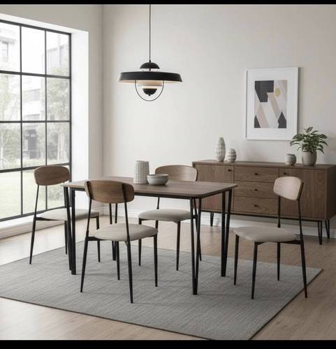 طقم طاولة طعام (1+4) بتصميم عصري يجمع بين الأناقة والعملية. طاولة بسطح خشبي أنيق مع أرجل معدنية سوداء ثابتة،