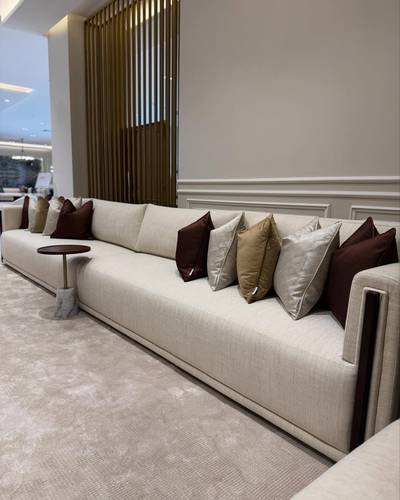 مجلس عربي مودرن فاخر على شكل حرف U  Luxury Modern Arabic Majlis – U Shape Sofa Set