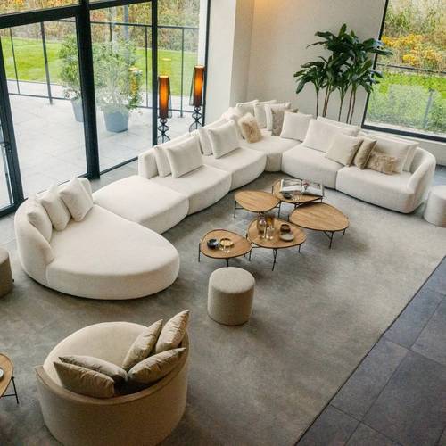 Modern U-shaped Corner Sofa - كنب ركني عصري على شكل حرف U

