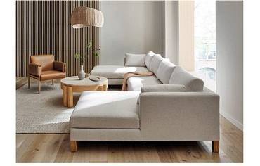 كنبة دائرية خشب سويدي و مخمل - اوف وايت - Swedish Wood and Velvet Round Sofa - Off White