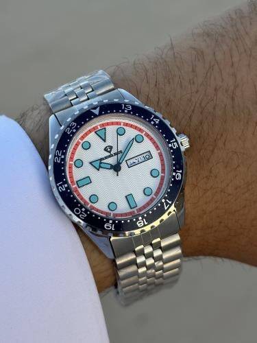 ساعة رجالية فندربلو FANDER BLUE بإطار اسود وميناء أبيض