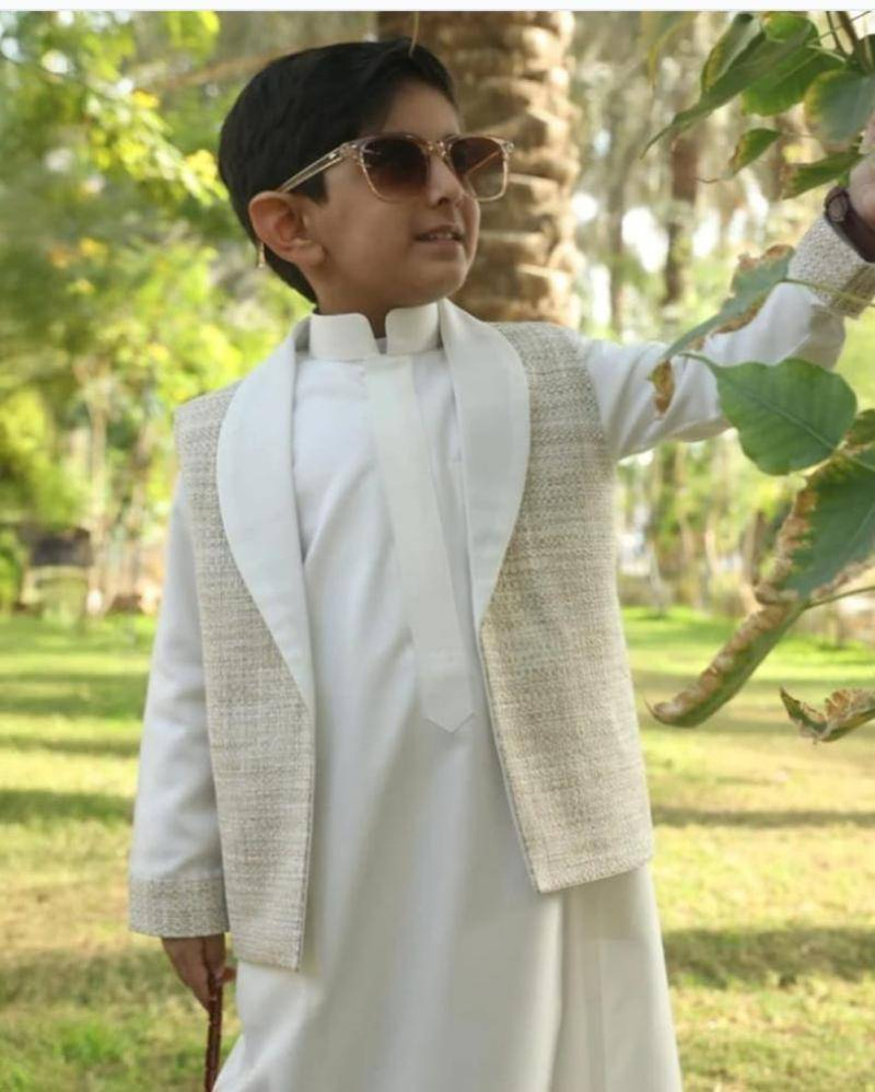 طقم الثوب و السديري