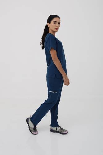 Coolmedz | Evora| Scrub Top In Caribbean Blue