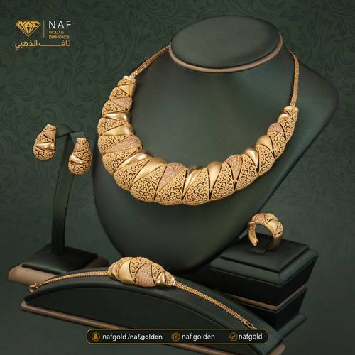 طقم ذهب أصفر عيار 21 الوزن 116.18 جرام تقريبا